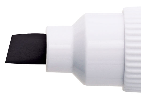 芯は太い字が書ける8㎜×4㎜の<太字・角芯>